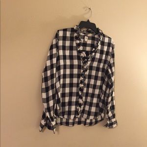 Feminine black and white flannel shirt